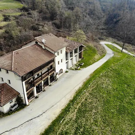 Immerso Nella Natura Con Parcheggio - Viola Sois